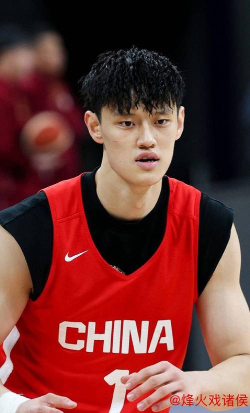 男篮26人集训阵容:广东队4将入围,张镇麟与曾凡博在列 男篮26人集训阵容:广东队4将入围,张镇麟与曾凡博在列