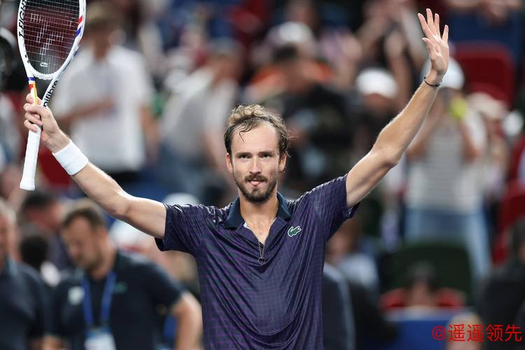 澳网｜时隔370天再次品尝大满贯胜利，梅德韦杰夫闯过首轮终结颓势