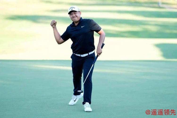 桑德森农场赛四人65杆领先 俞俊安卫冕仅落后2杆